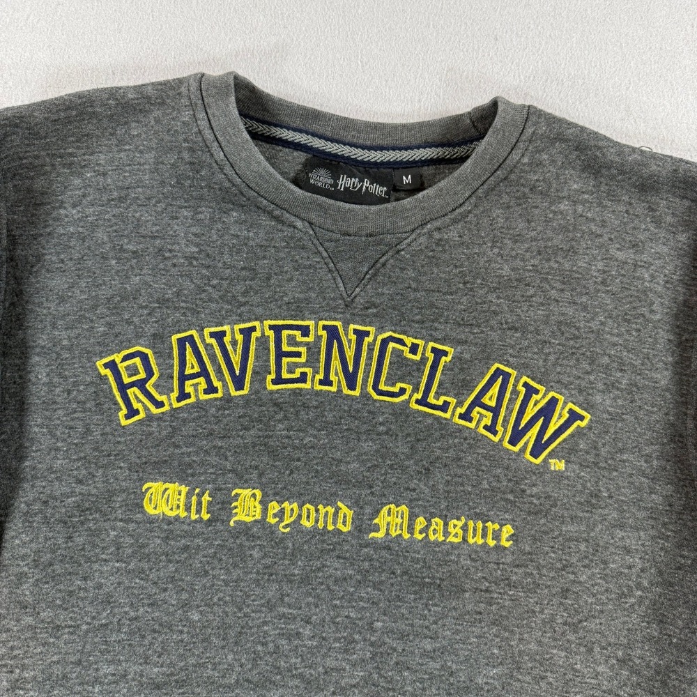 Harry Potter Sweatshirt Mens Medium Gray Ravenclaw Wit Beyond Measure Graphic - Picture 9 of 10